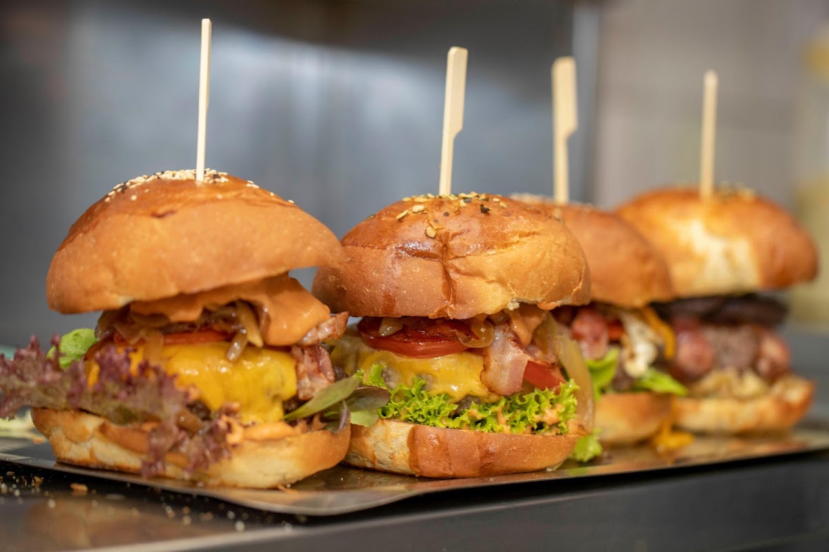 Roots Burger & More - Thomas Brunner Photos 2